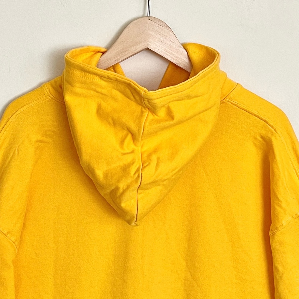 Cedar Fair Peanuts Charlie Brown Yellow Black Hoodie Adult size XL - Picture 9 of 10